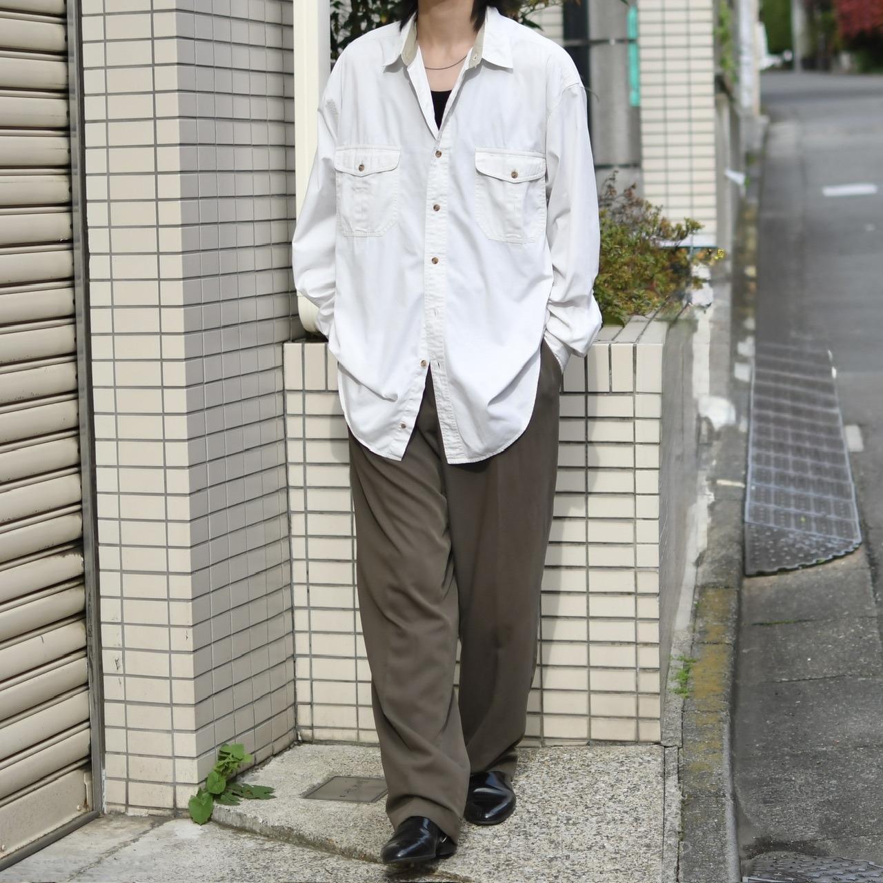 Eddie Bauer rufton twill double pocket shirt