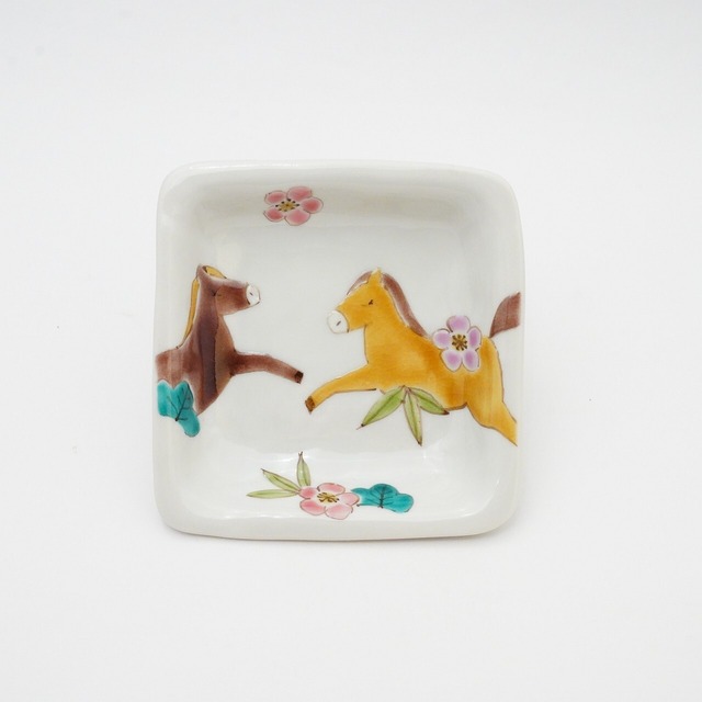 【色絵遊 小高裕子】角皿　小　馬が合う　54