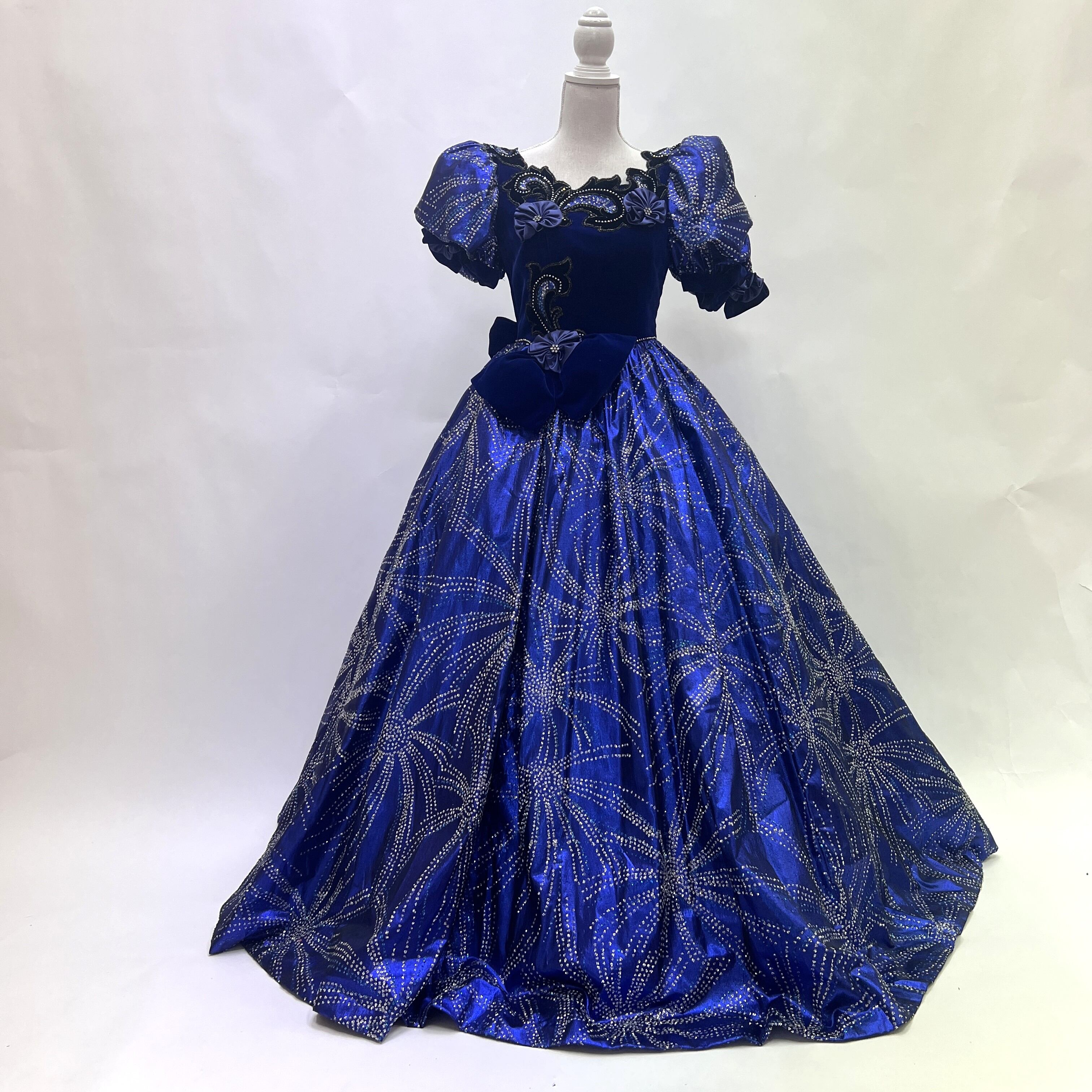 中古 カラードレス プリンセス 青 号数タグ不明 9号程度 C-348