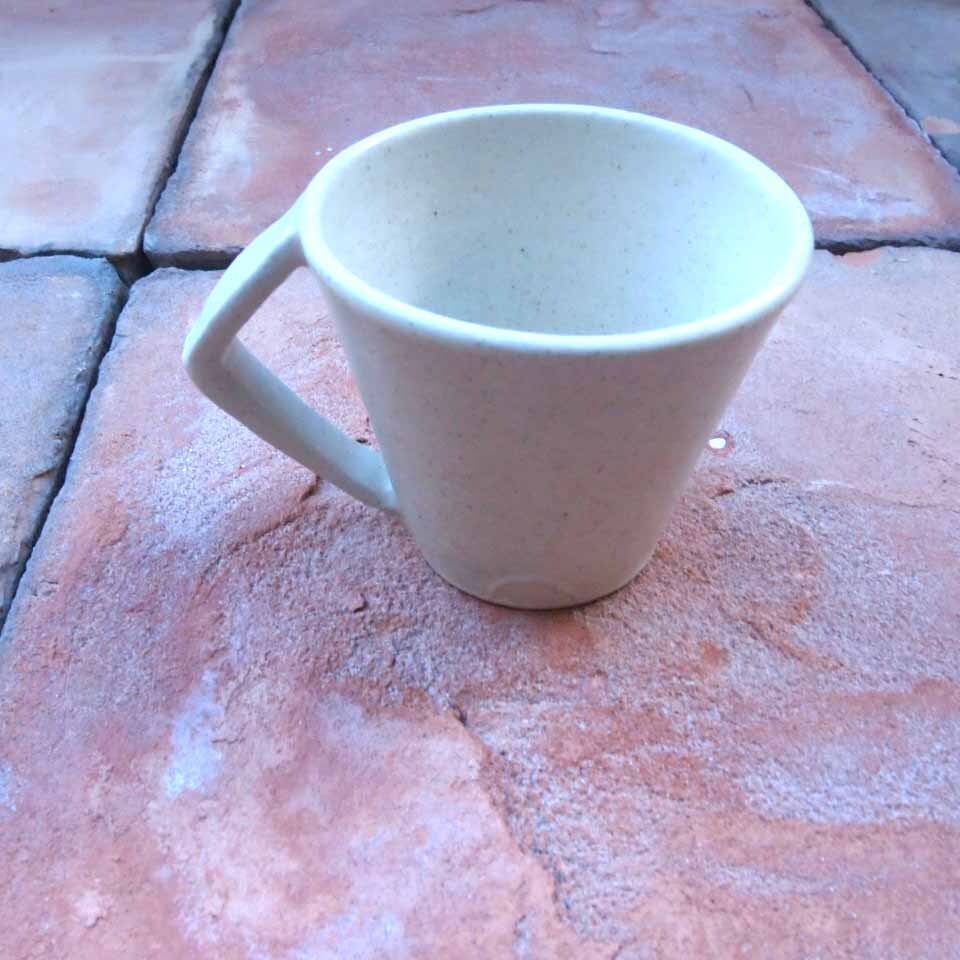 岩田圭介（陶）灰マグ （写真左） | Galeria Mamica shop
