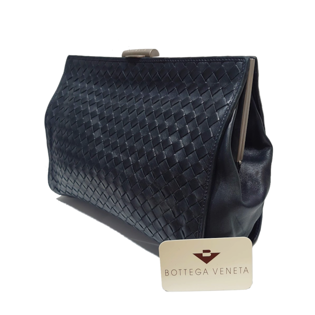 BOTTEGA VENETA クラッチバッグ イントレチャート ブラック 極美品-