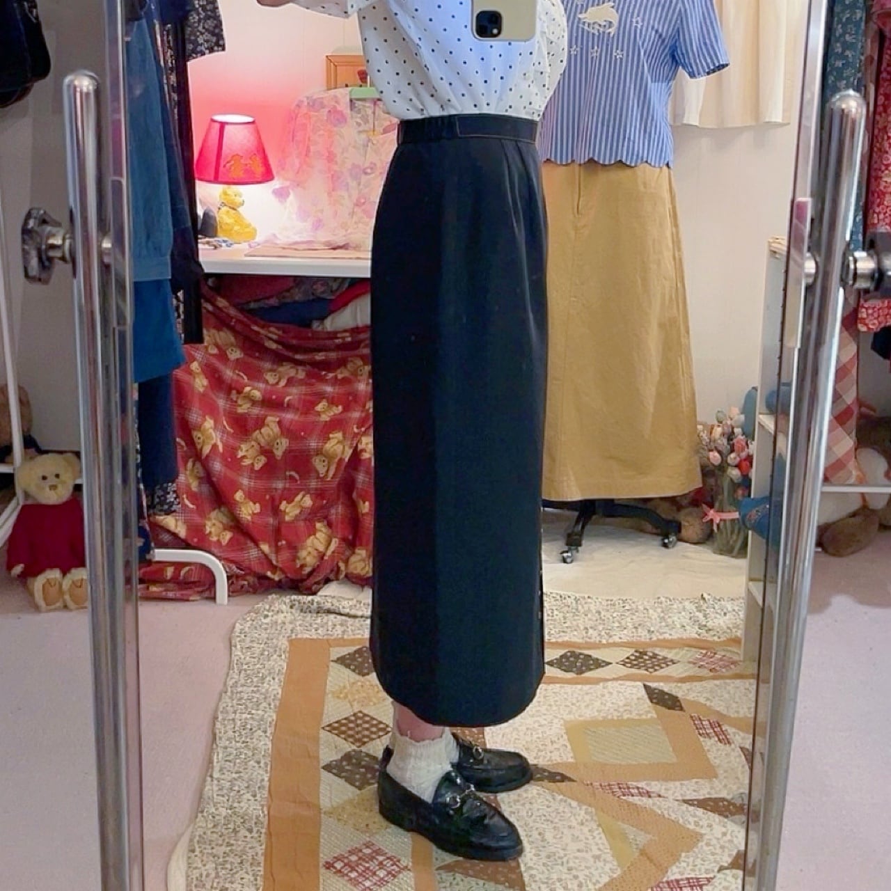 front slit button black skirt