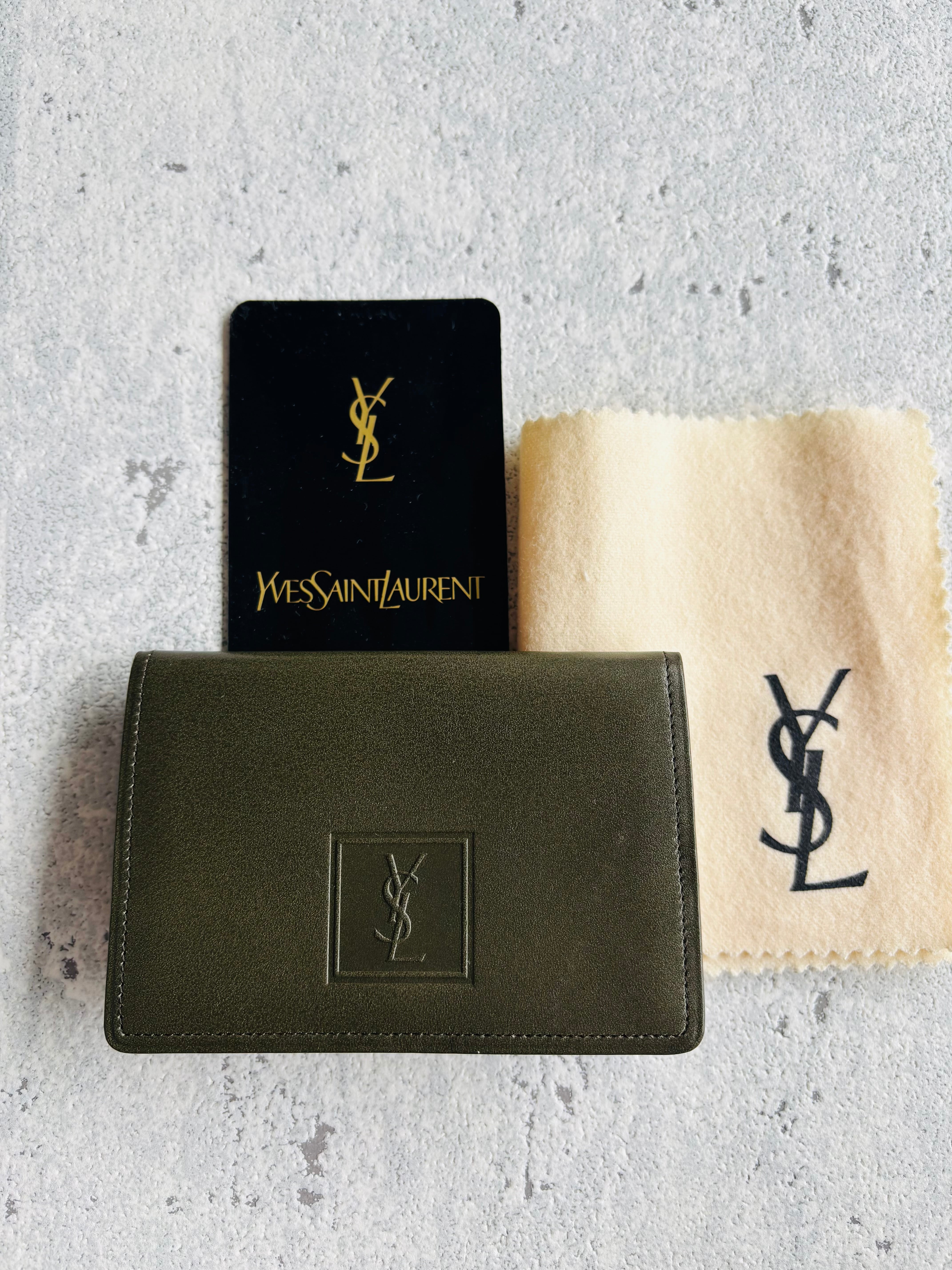 Yves Saint Laurent | Petit luxe Vintage