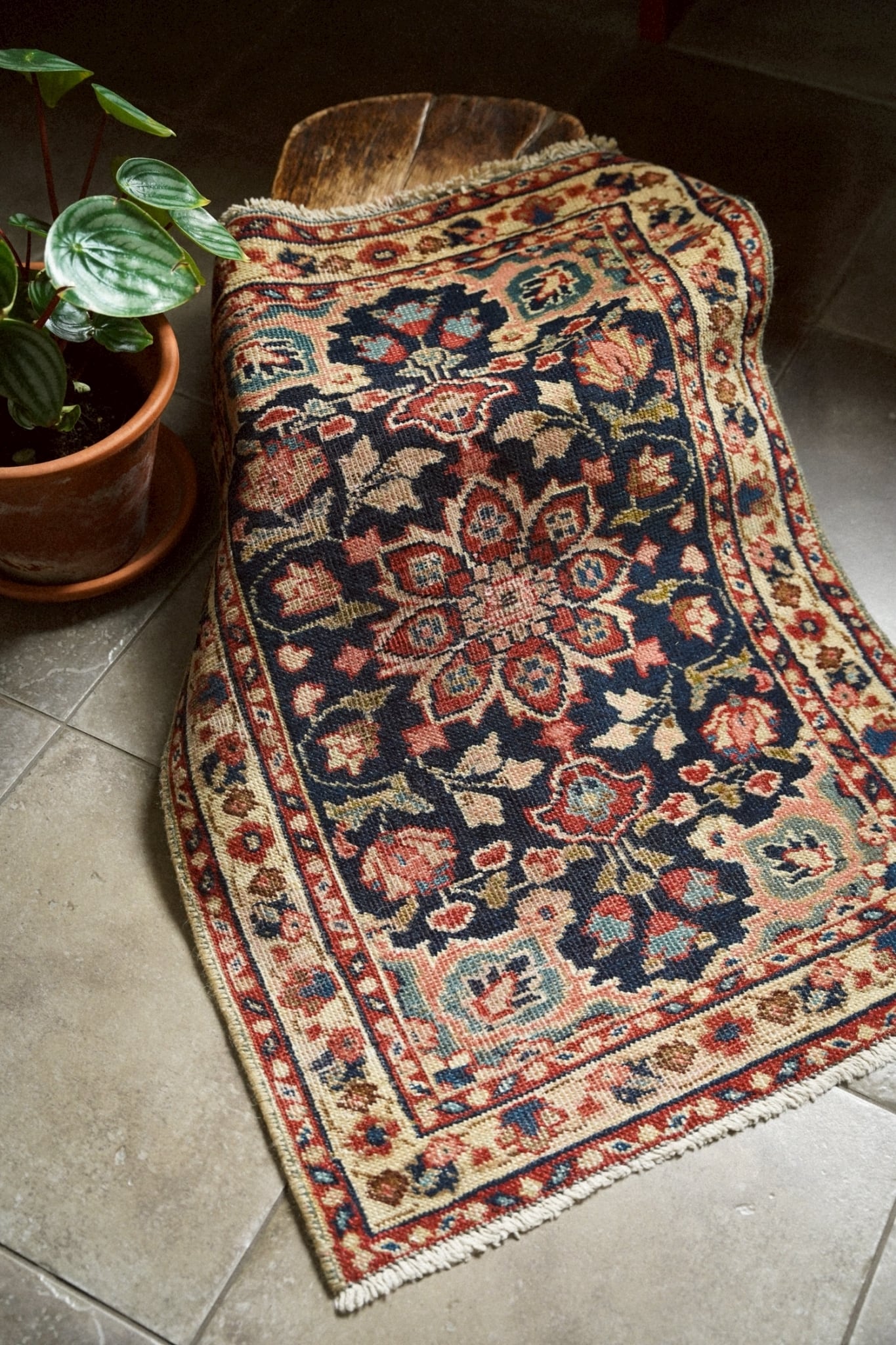 1043 -Vintage Zakani Baluch rug | 手織りのヴィンテージラグ専門店