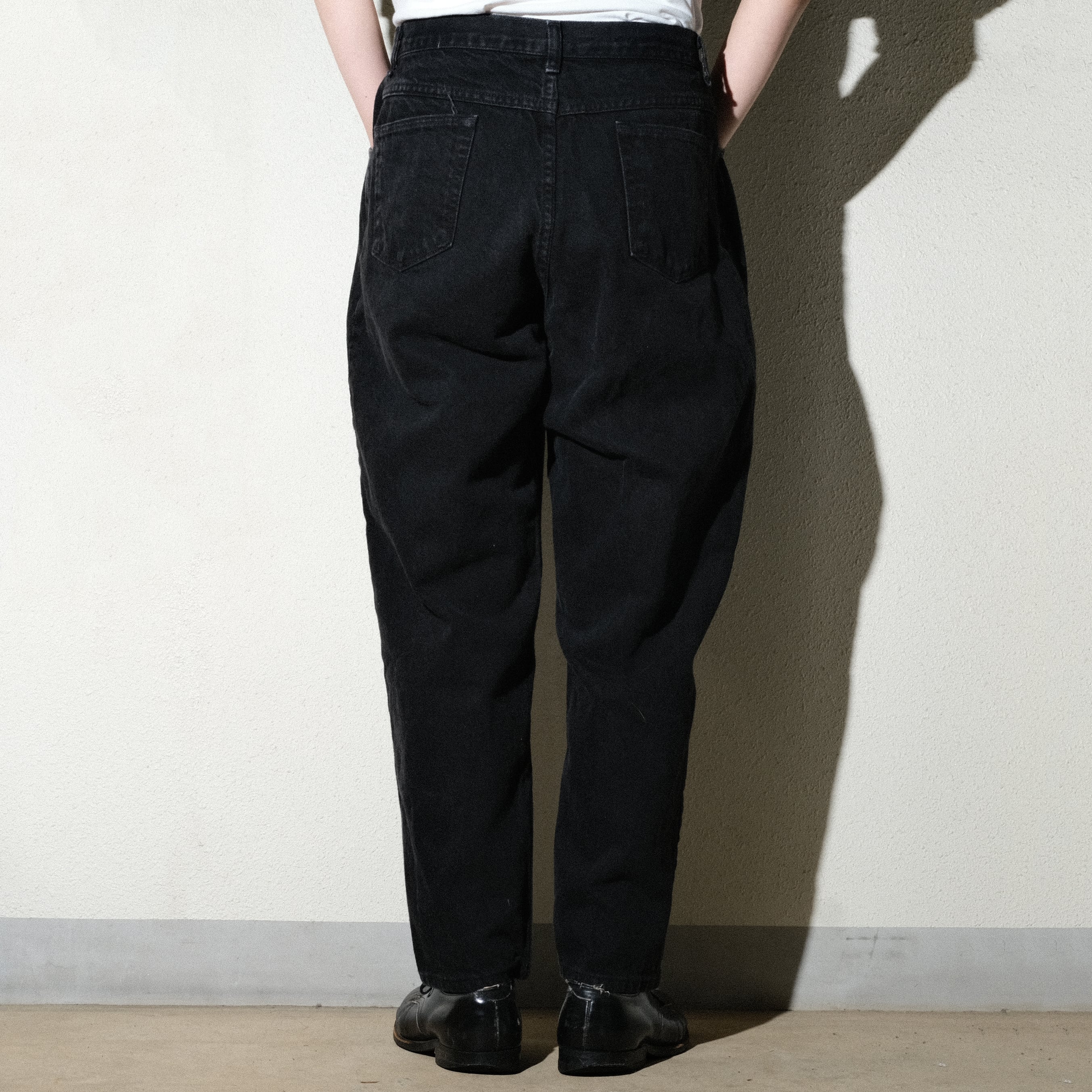LEON掲載 定価5.2万AKM BIKER DENIM 渋く PANTS 黒Sデニム LEON掲載 定価5.2万AKM BIKER DENIM 渋く PANTS 黒Sデニム