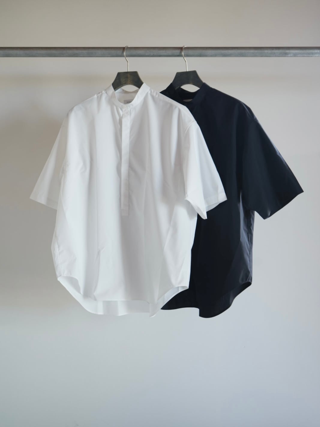 NEUTRALWORKS. ホワイト 半袖シャツ L NEUTRALWORKS ニュートラルワークス【 Half Sleeve Broad Band Collar