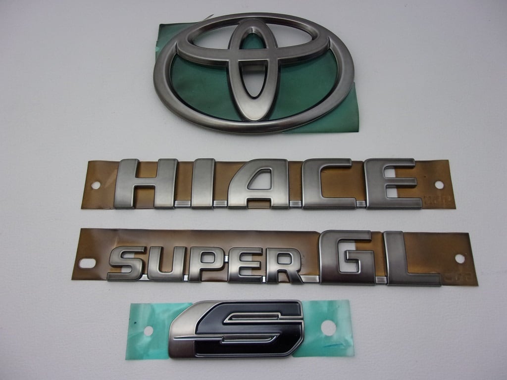 200系ハイエース ダークプライムブラック S (HIACE DARK PRIME S