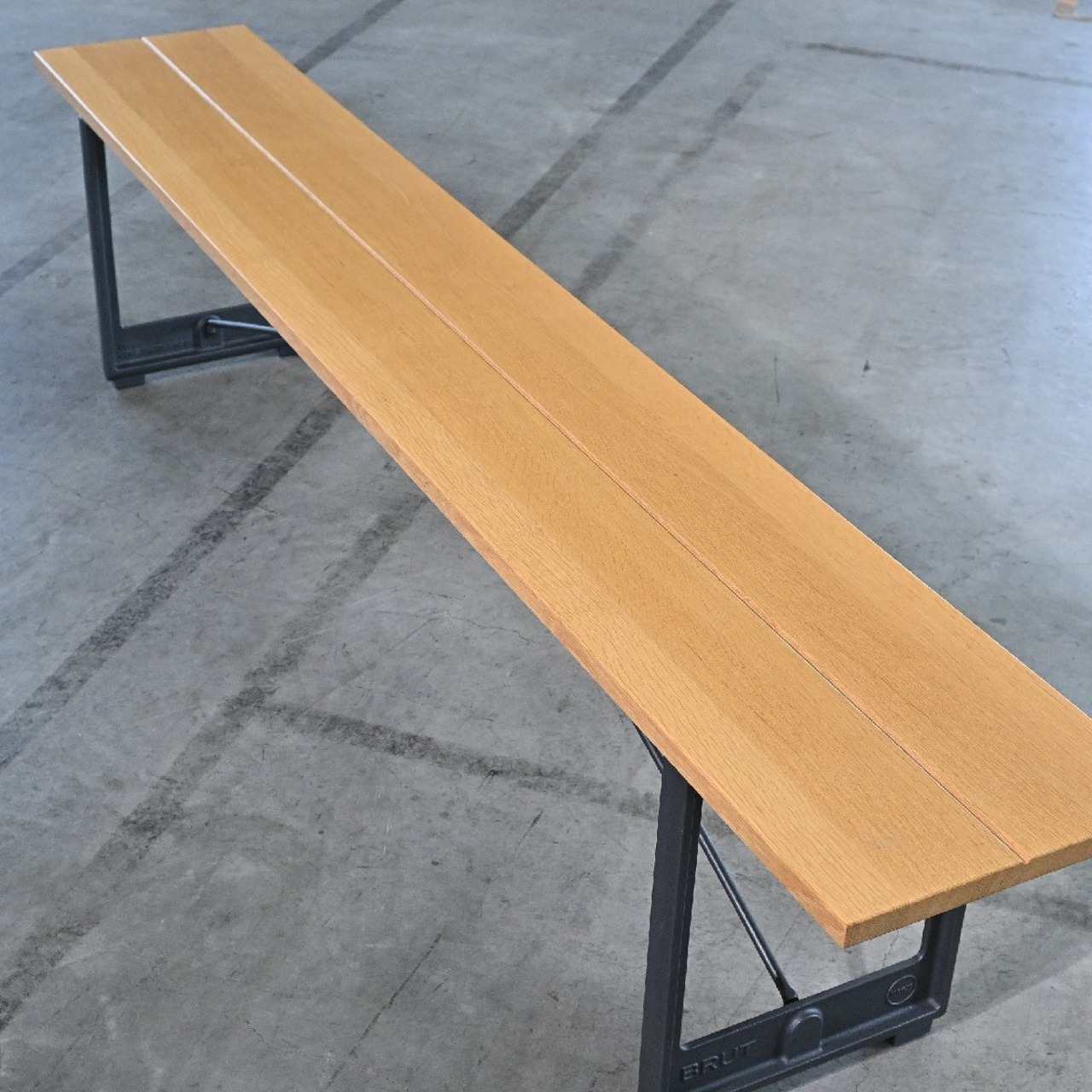 MAGIS 48万「BRUT BENCH」b ベンチ オーク材 Konstantin Grcic ブリュット マジス イタリア デザイナーズ家具 ダイニング インダストリアル【中古家具/中古インテリア/USED家具ユーズド家具/リサイクル】