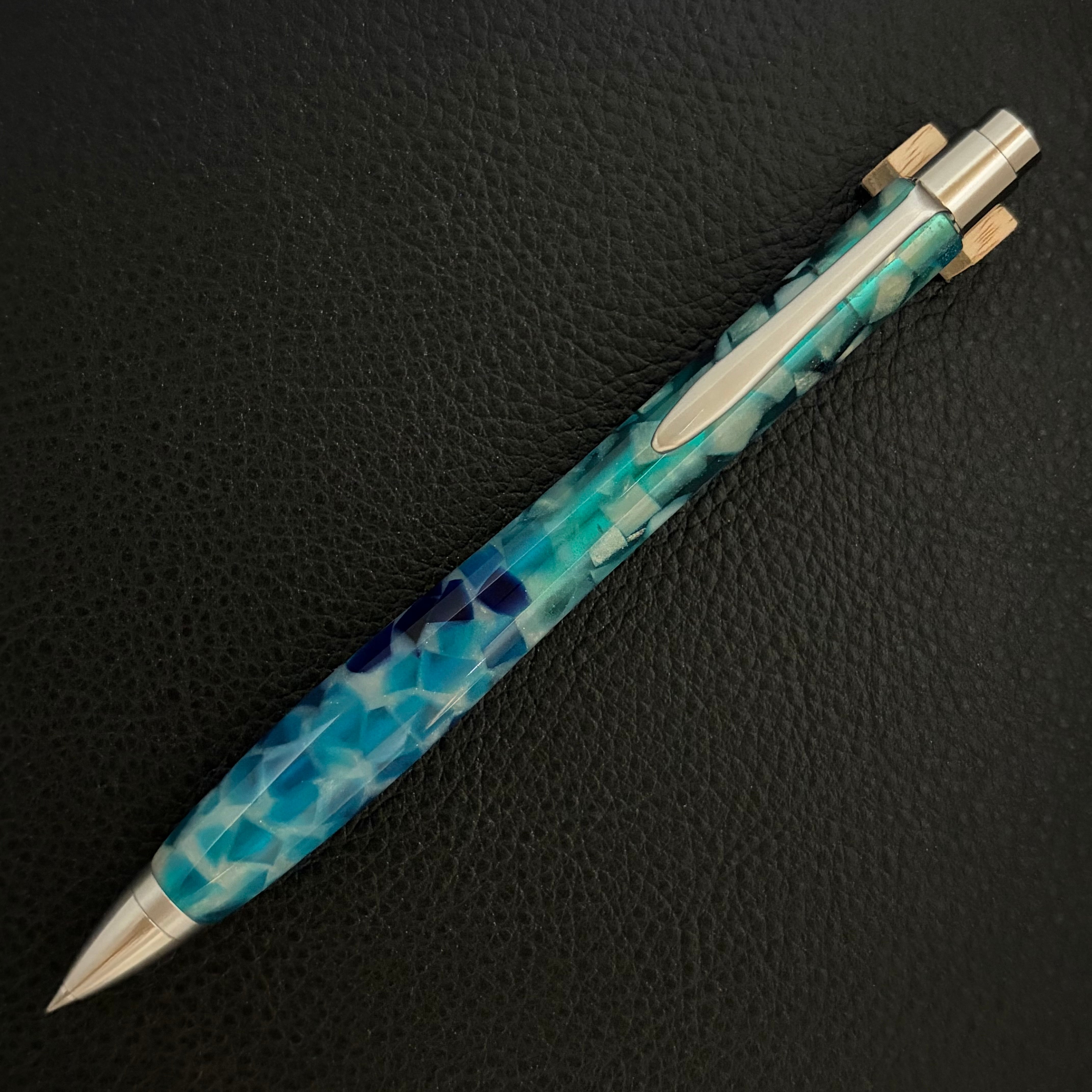 匠衆・朱椿粋