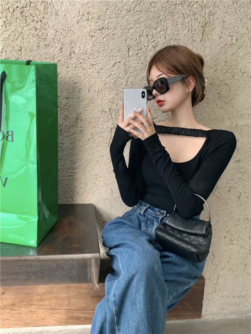 黒の長袖Tシャツレディース秋インスーパーファイアタイトフィットスリムボトミングシャツ2020新しいインナーショートトップトレンド ブラックストロベリース70894050430