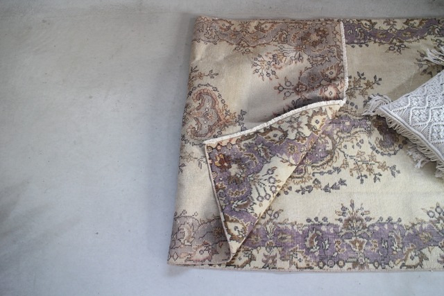Turkish rug  No348　208×111cm