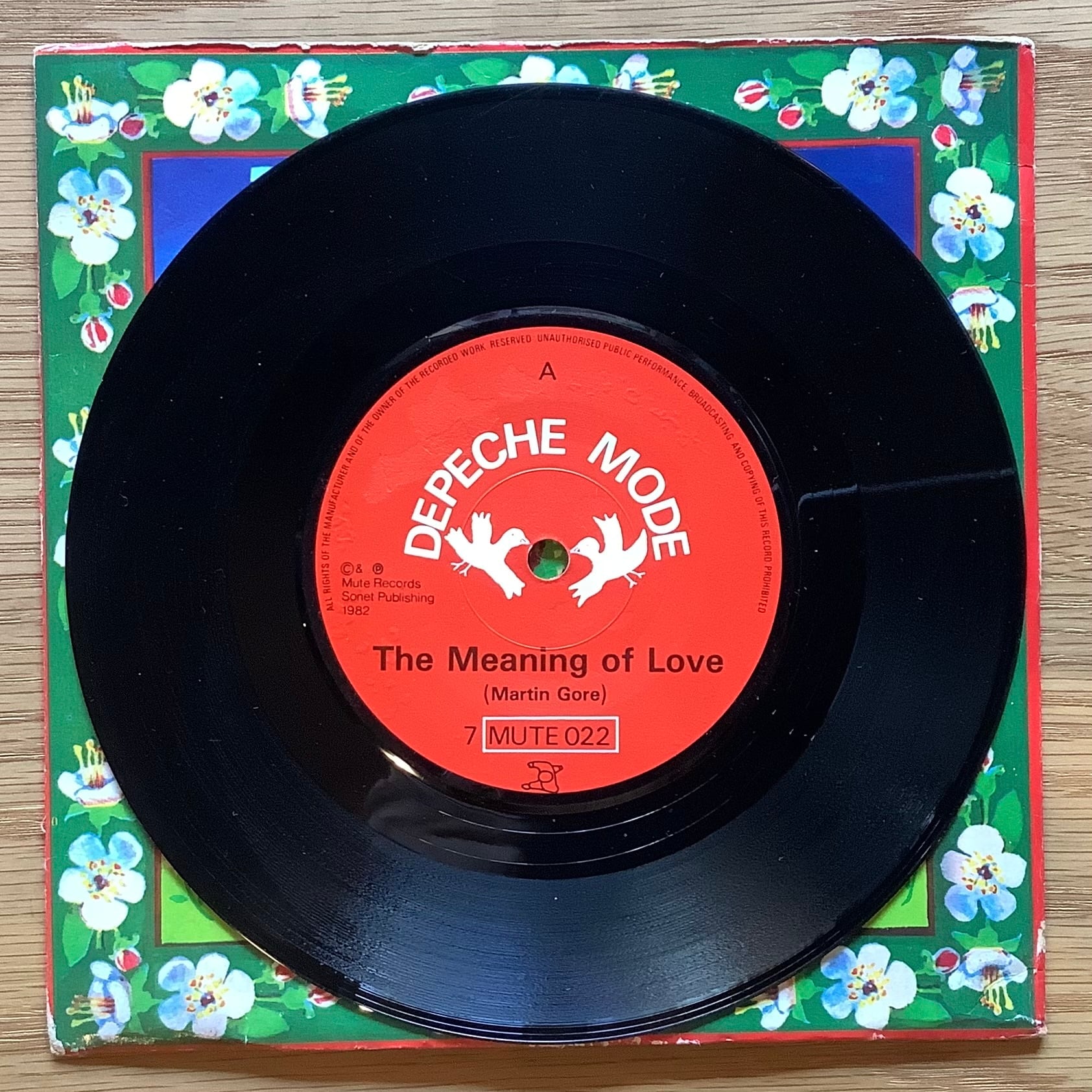 DEPECHEMODE / A: THE MEANING OF LOVE / B: OBERKORN ( IT'S A SMALL