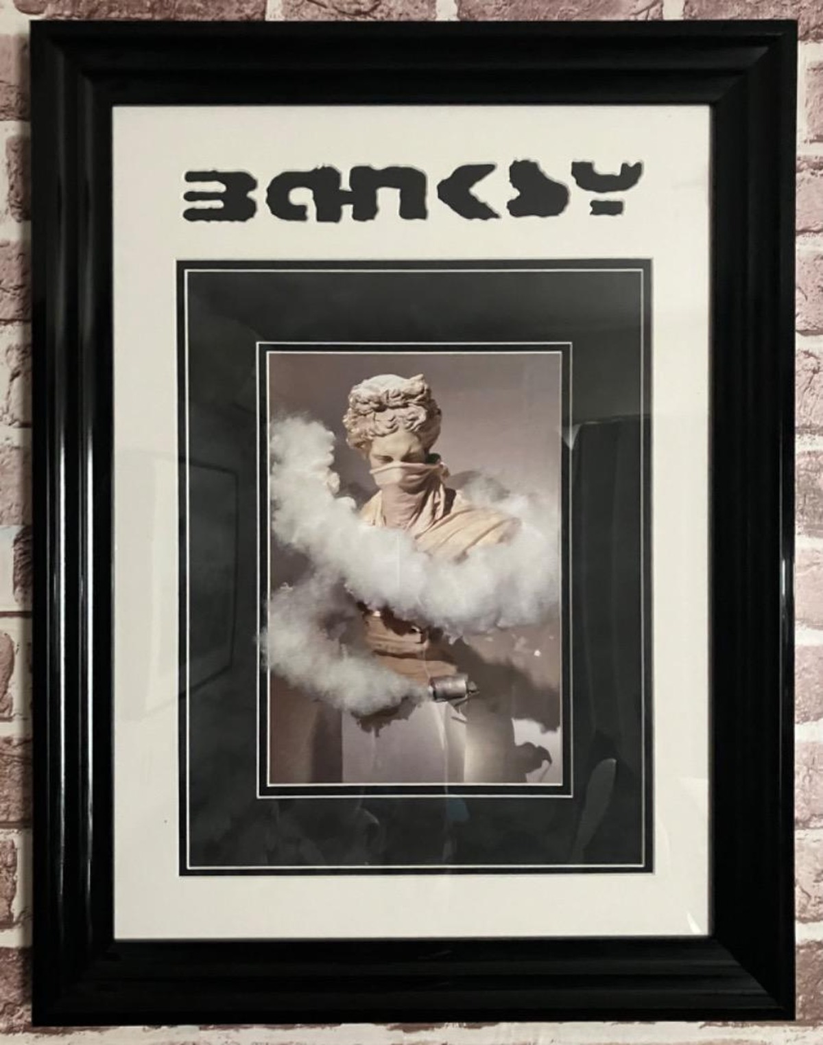 Banksy バンクシー 「FLUFF OBTAINED FROM SCULPTURE AT CUT AND RUN 2023」 COA付 ...