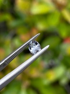 グレイスピネル オーバル 6.2x4.3x2.9mm, 0.57ct, モザンビーク産 -06