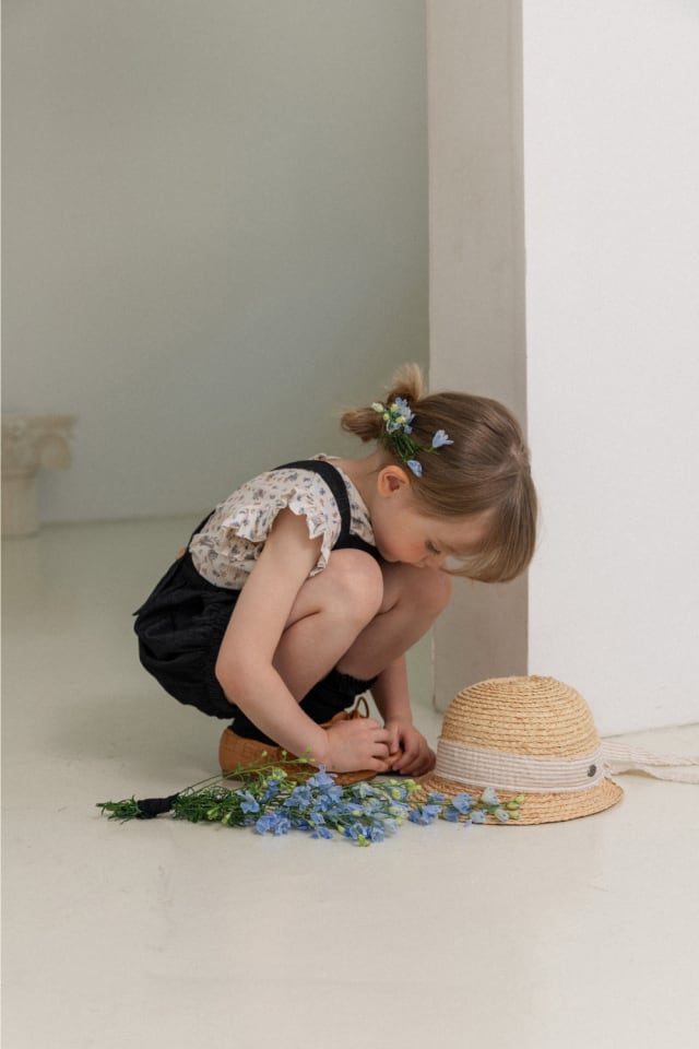 即納︴Wonny Ribbon / Black denim romper | gyuu.