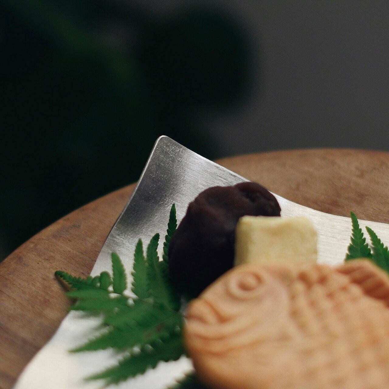 錫製プレート／皿／トレイ》静波 錫板 175×145｜銀雅堂 | 生活を楽しむ