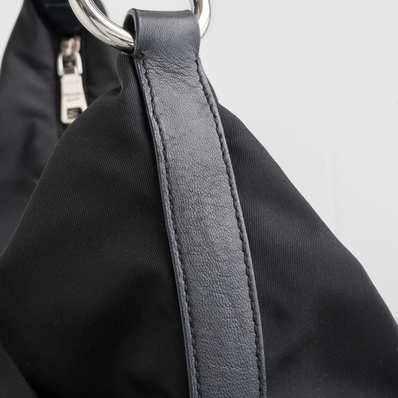 プラダ ショルダーバッグ ブラック ナイロン ヴィンテージ