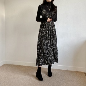 ワンピース レディース 送料無料 2色 キャミワンピ フレアワンピース ロング丈 マキシ丈 袖なし Vネック セミフレア Aライン 花柄 フラワー かわいい 大人可愛い カジュアル かっこいい アジアン 大人女子 こなれ感 ラフ ルーズ 個性的 クール モード系 セクシー モダン 存在感 S M L XL ゆったり 青 ブルー ベージュ ピンク 大人カラー ヒョウ柄 アニマル柄 夏 10代 20代 ママ お出かけ 休日 イベント リゾート 旅行 海 プール 着回し 普段使い 重ね着 楽ちん 体系カバー