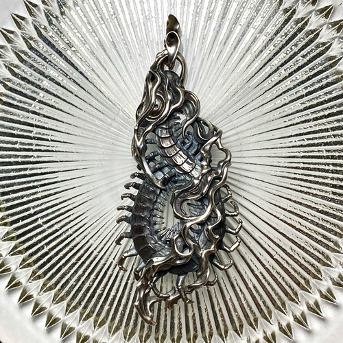 AVT-64 百足pendant