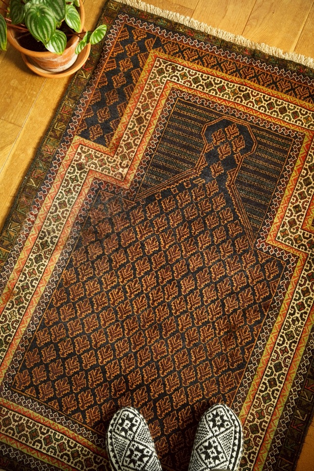 1965-Vintage Dokhtar Qazi Baluch prayer rug