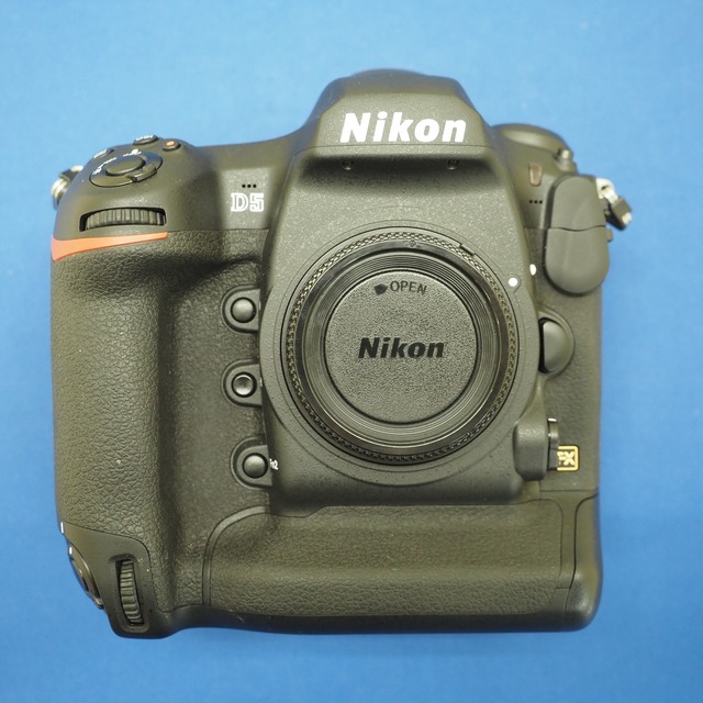 【中古品】NIKON（ニコン）D5（XQD-Type）
