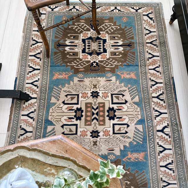 トルコ ヴィンテージラグ TR043 | カルス | 111cm × 178cm