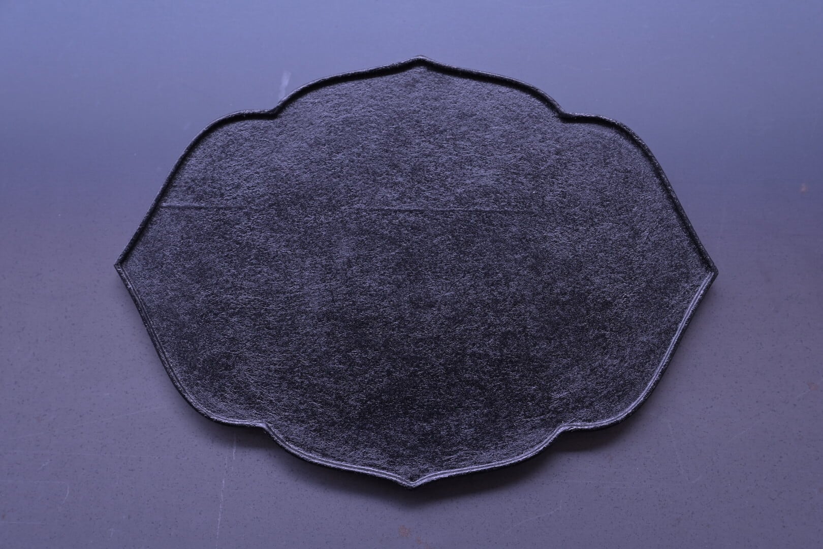 蝶野秀紀 輪花皿 葉 大 黒