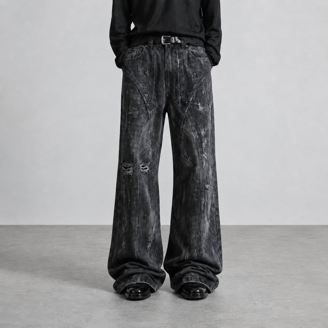 Dirty damaged denim pants 0004