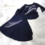 社交ダンス 衣装 スタンダード 上下セット ツーピース レッスンウェア パーティ衣装 オールシーズン ネイビー系 紺 エル・プラト レース 長袖 伸縮性 競技用 女性用 衣装セット スカート トップス セットアップ 袖あり ストレッチ 股下 美ライン ロングスカート エレガント ダンスレッスン フォーマル パーティー 着やすい ポリエステル ポリウレタン 豪華 デザイン シンプル 上品 ラインストーン 光沢感