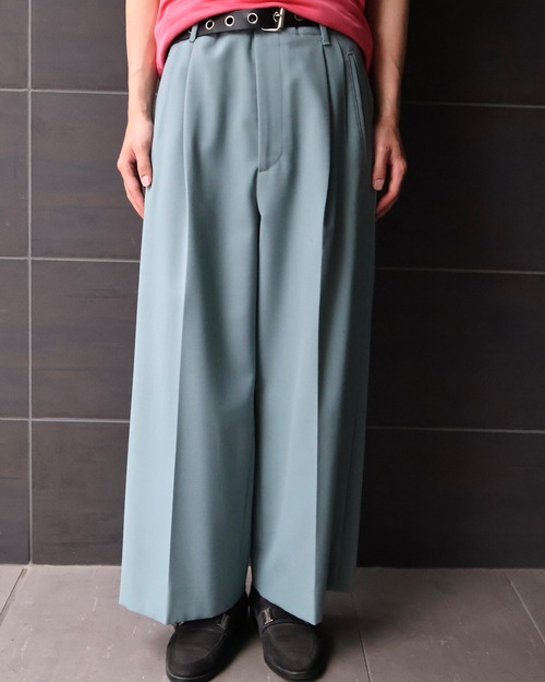 【GUCCI】coloring straight slacks