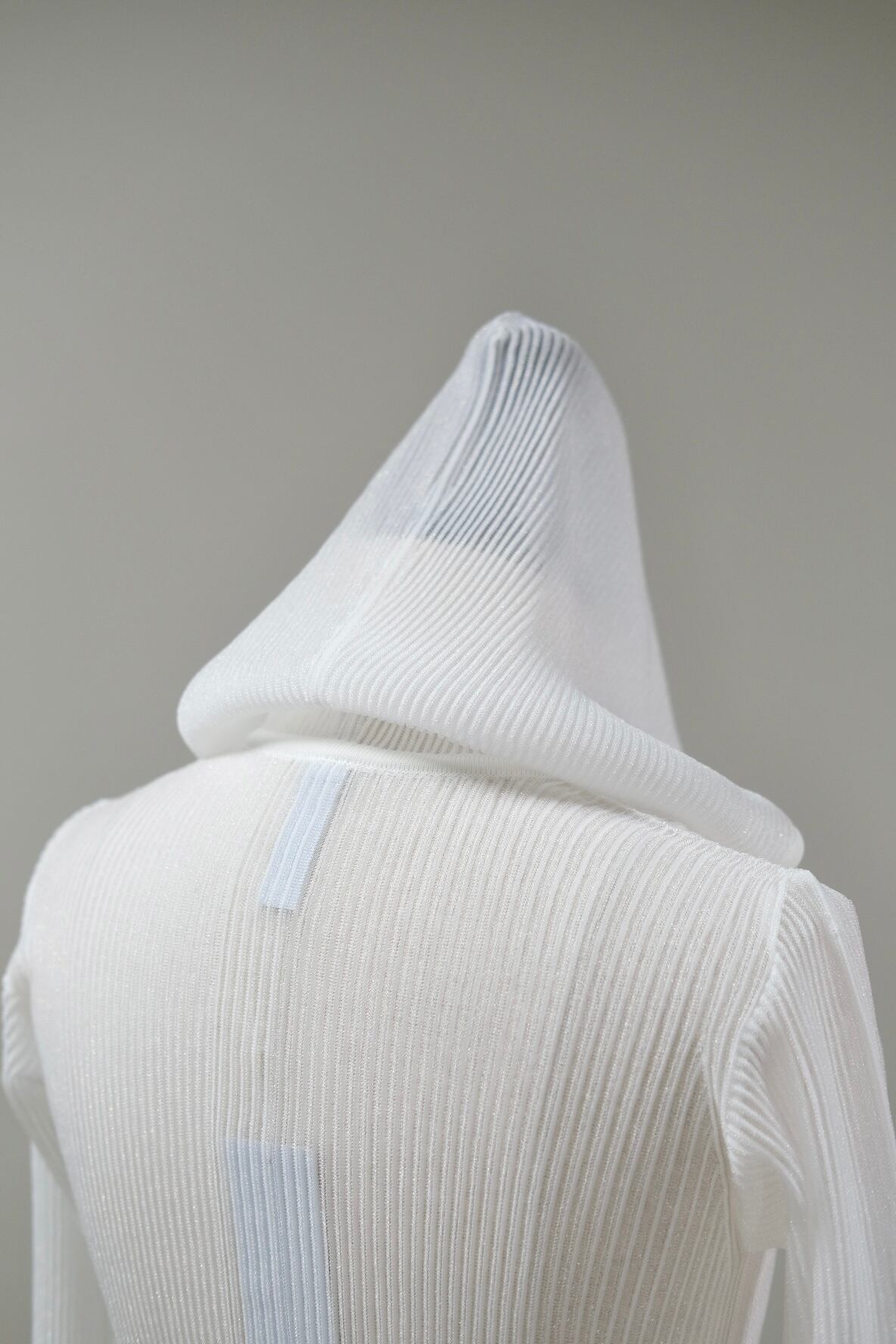 CFCL】HYPHA LUCENT GLITTER HOODIE JACKET -WHITE OPAL- | loop