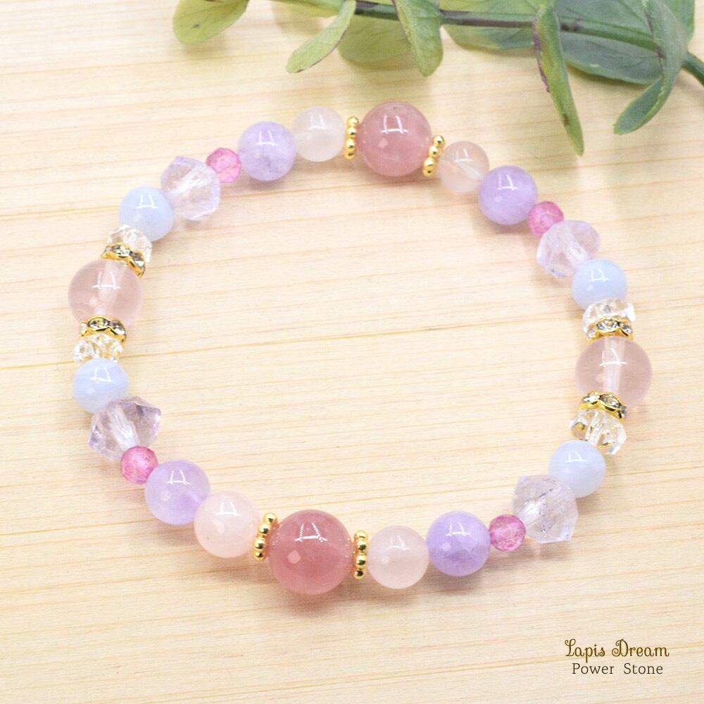 不安や恐れを取り除き人間関係を良好にするお守り | ローズクォーツのパワーストーン ブレスレット