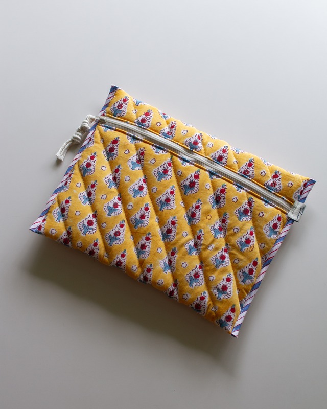 Block quilt Tablet Sleeve.　<Lingering>