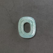 圧倒的な透明感とスタイリッシュな形！翡翠ペンダントトップ A貨翡翠 jd_pt1233