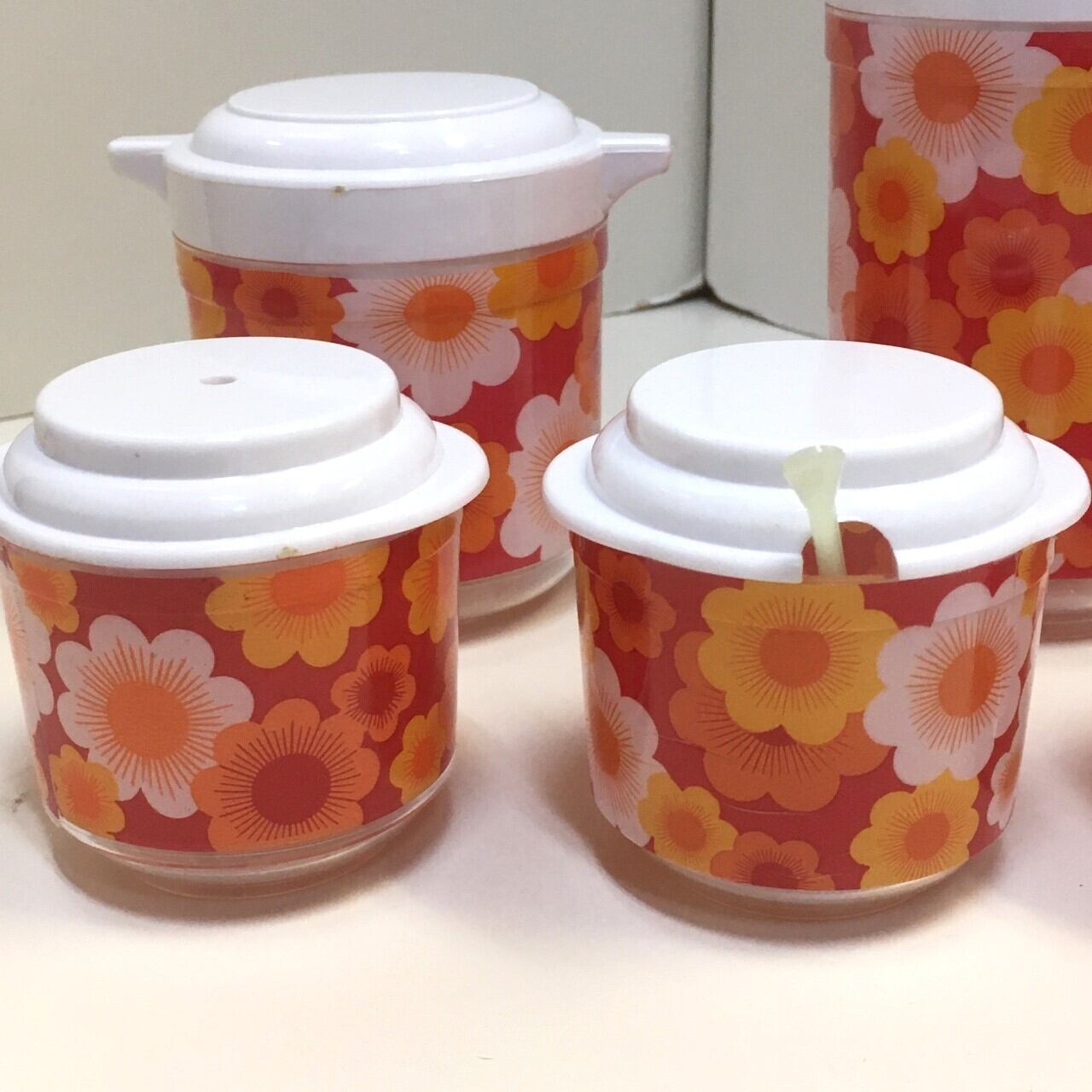 デッドストック昭和レトロ花柄ワールド印桜フードカスターセット