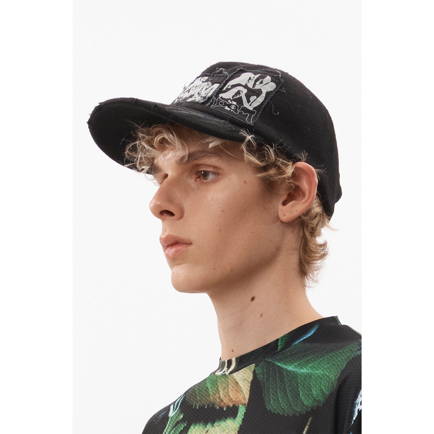 UNEEK BASEMNT - Discover independent style.
