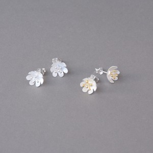 jolie ピアス ゴールド