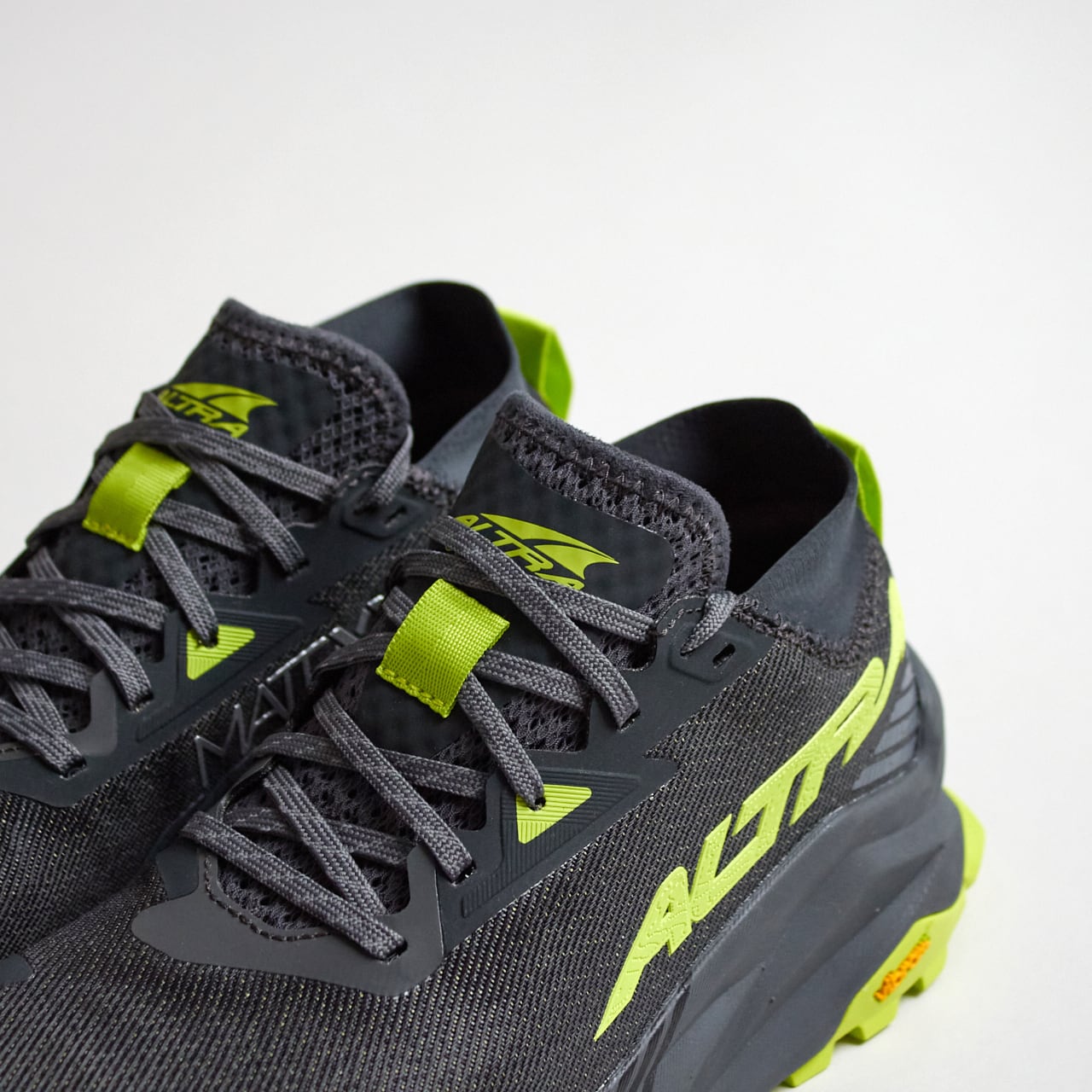 ALTRA（アルトラ）W OLYMPUS 275 (オリンパス 275) -BLACK/GRAY