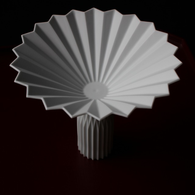 李荘窯　白磁ブラスト　高台GIZAGIZA鉢