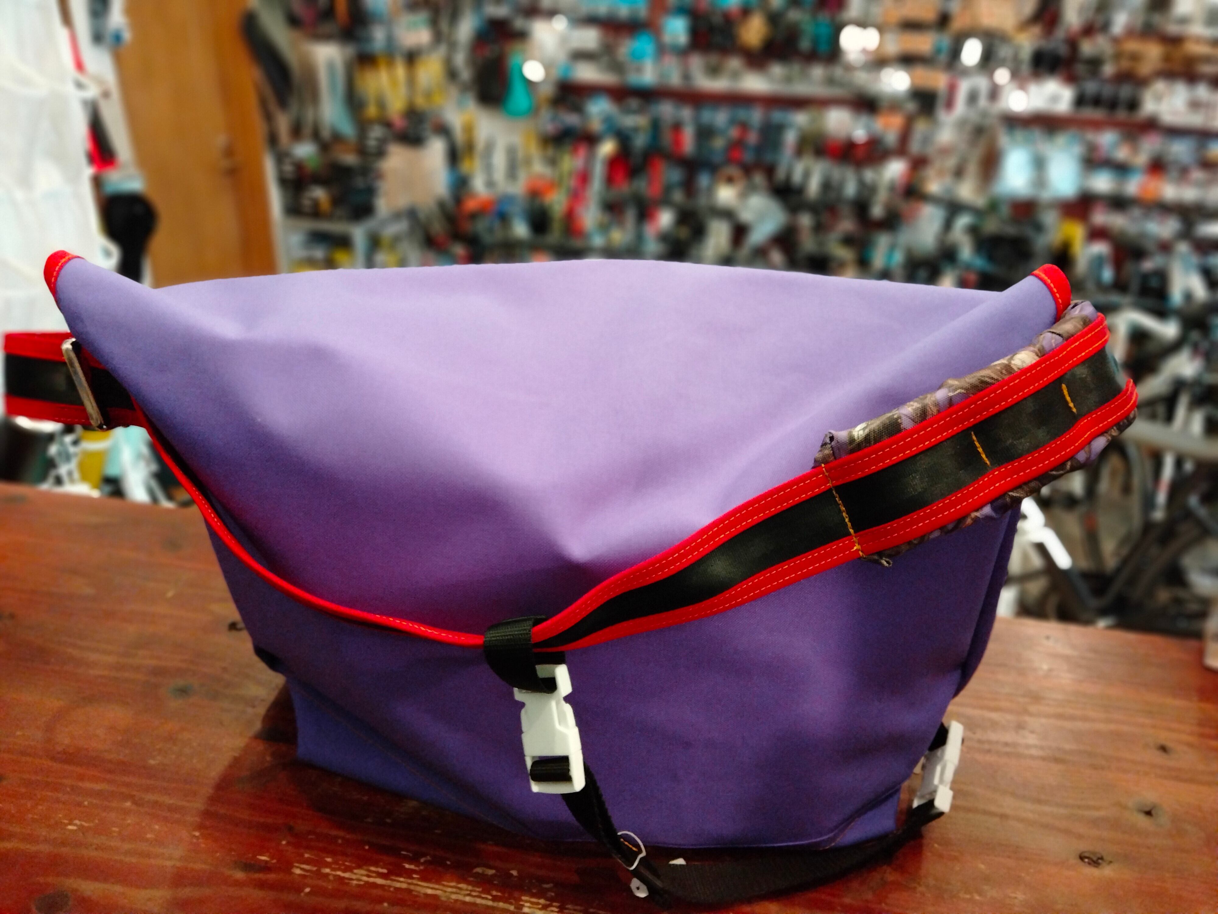 Trash Messenger Bags バックパック　メッセンジャーバッグ TRASH MESSENGER BAGS /GARBAGE TRUCK ロールトップ バック