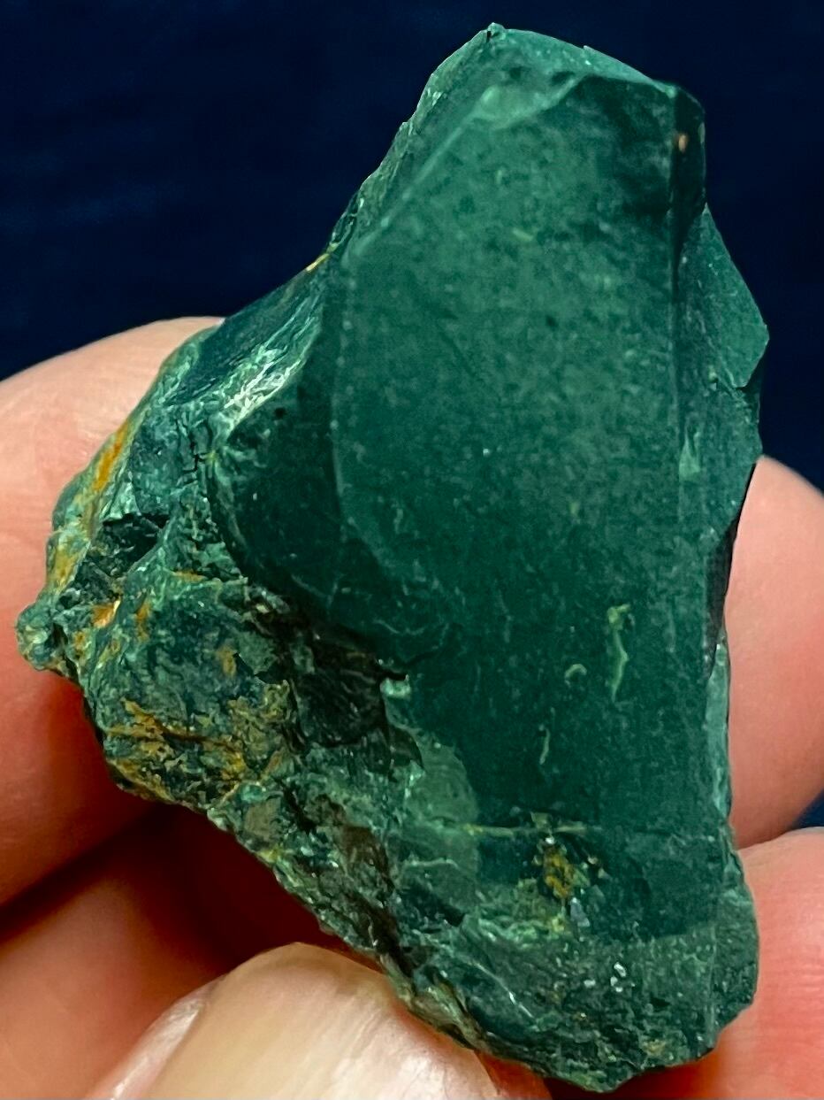 31) 魅惑の深緑!スーパー神聖「出雲石」超濃緑原石(中型)