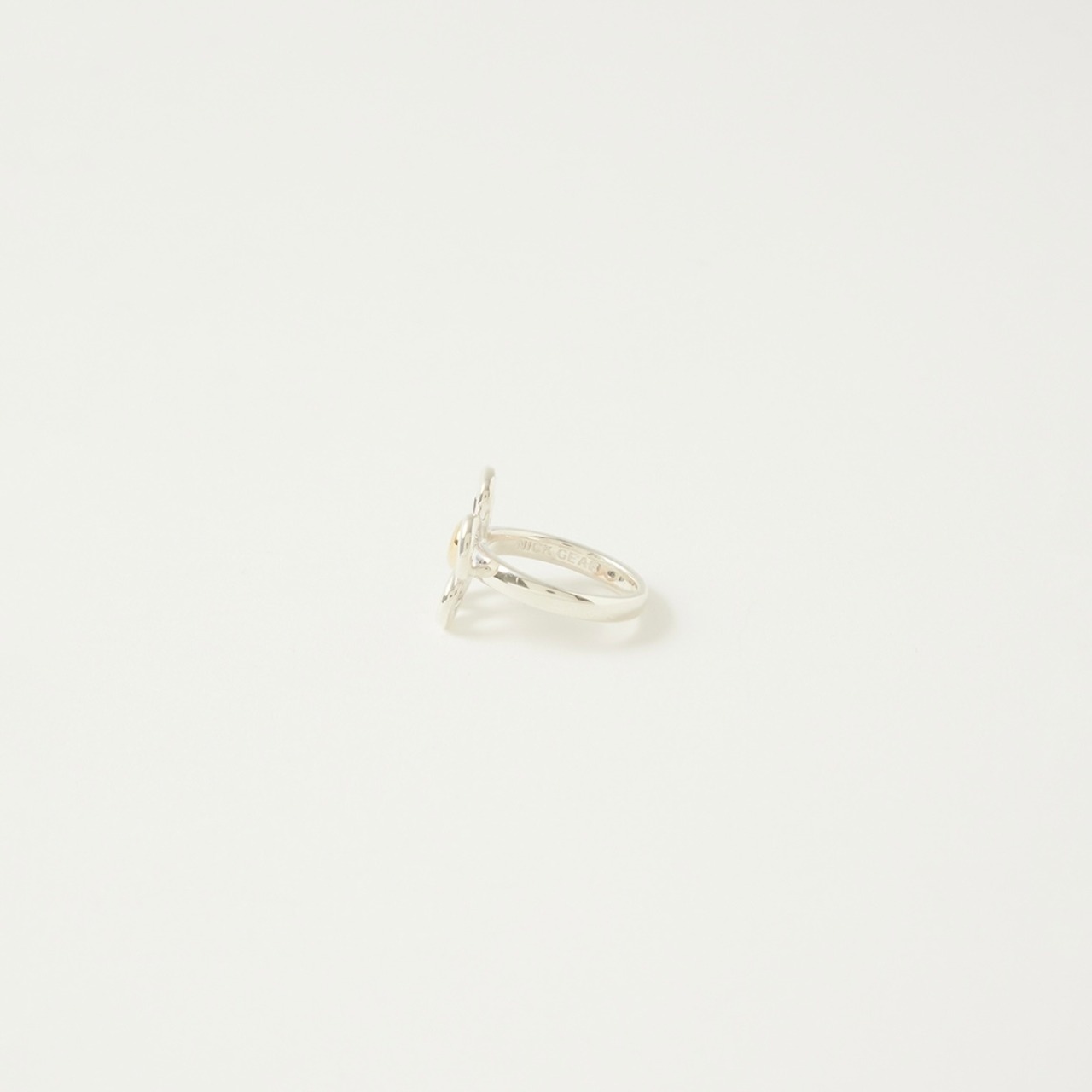 NICK GEAR  Flower ring