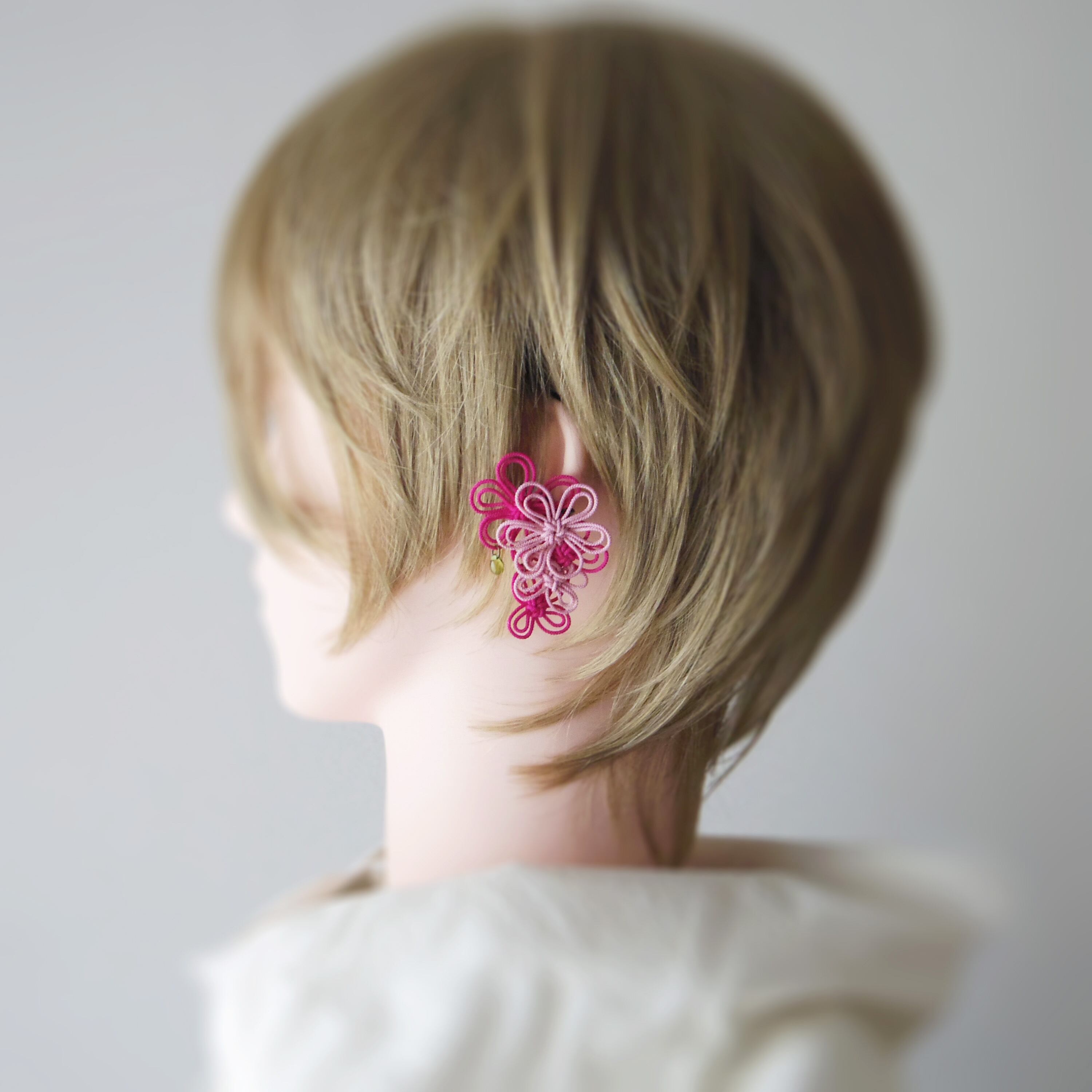 かたっぽイヤーカフ「ひさし咲々」(淡ピンク×濃ピンク)