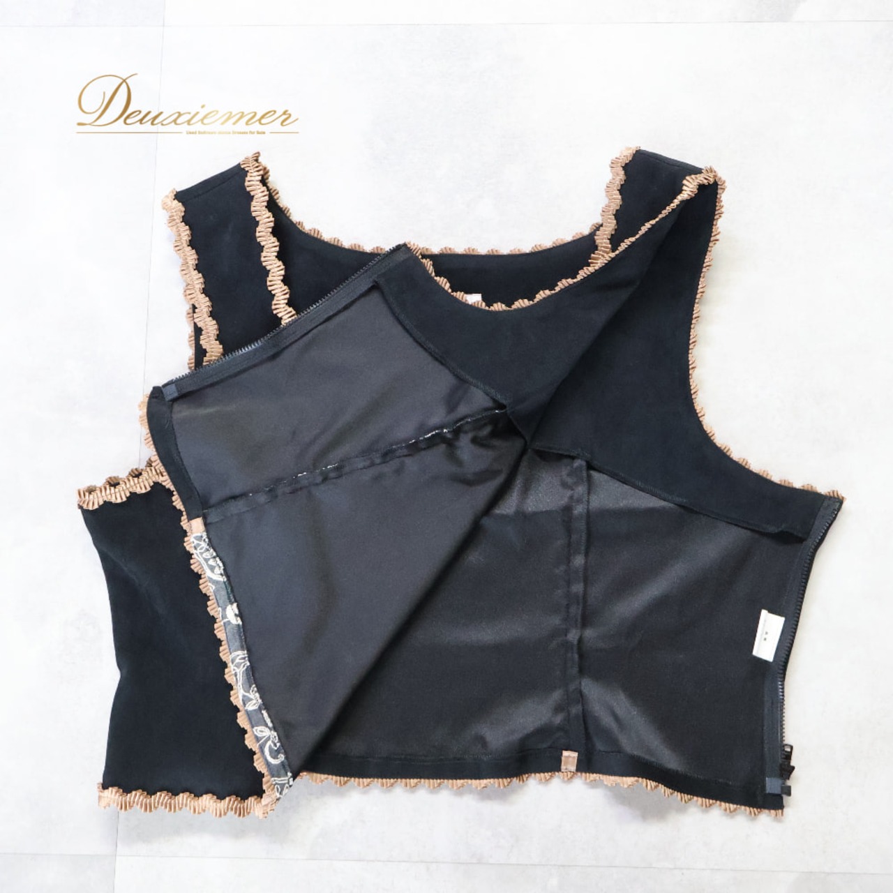 フォークダンス 衣装 Paondor パンドール ベスト ブラック系 花 花柄 刺繍 黒 白 茶 レース かわいい 練習 レッスン ダンス衣装 イベント おしゃれ チロリアン カントリー 日本製 ホワイト系 ブラウン系