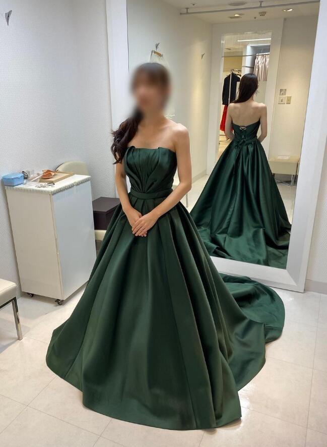 カラードレス 深めな緑 ソフトチュール エアリー感 ベアトップ  