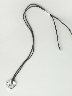 Nothing And Others ファジートライアングルコードネックレス