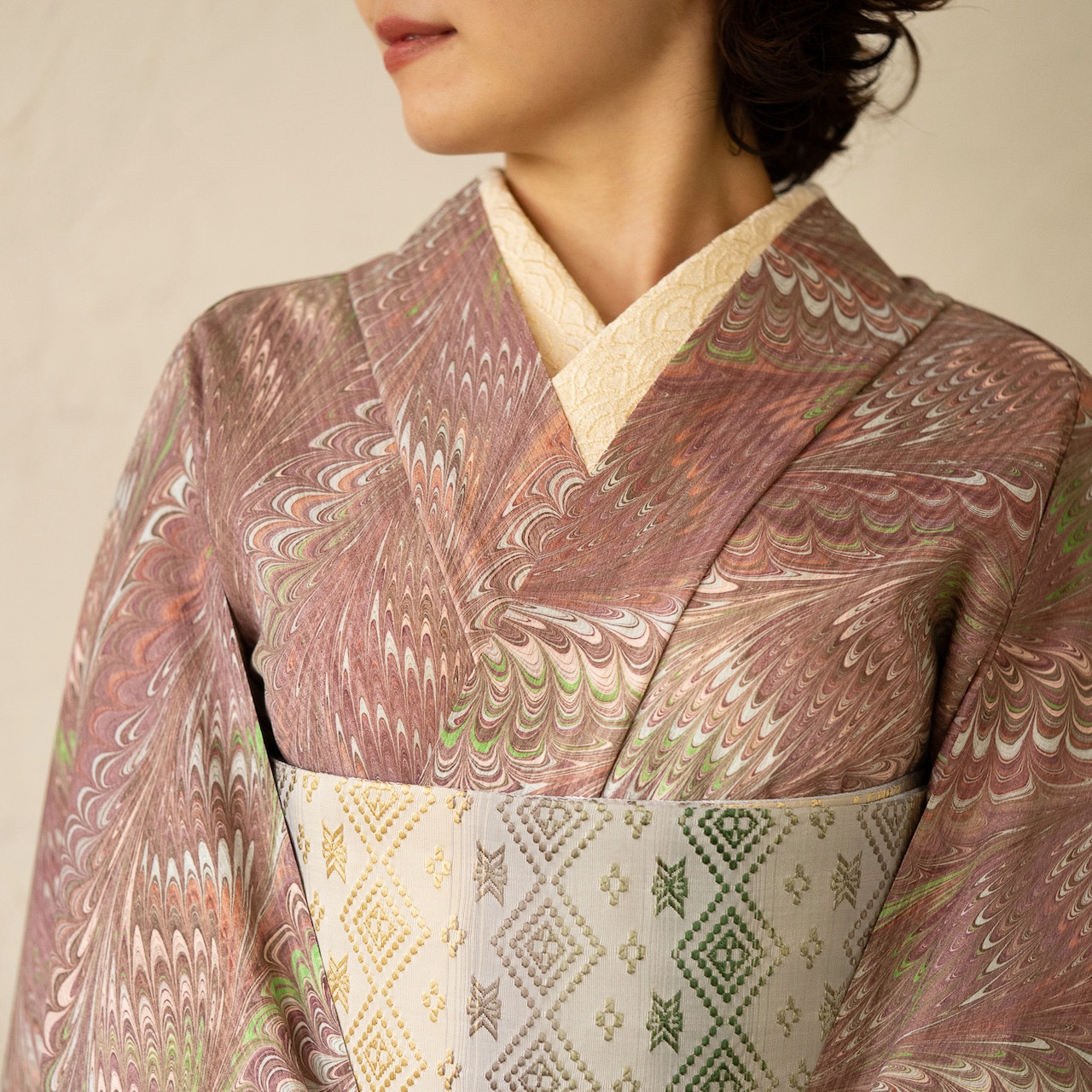 「赤い葡萄畑」ピーコック崩し柄〜洗えるきもの(シルジェリー格子柄)〜