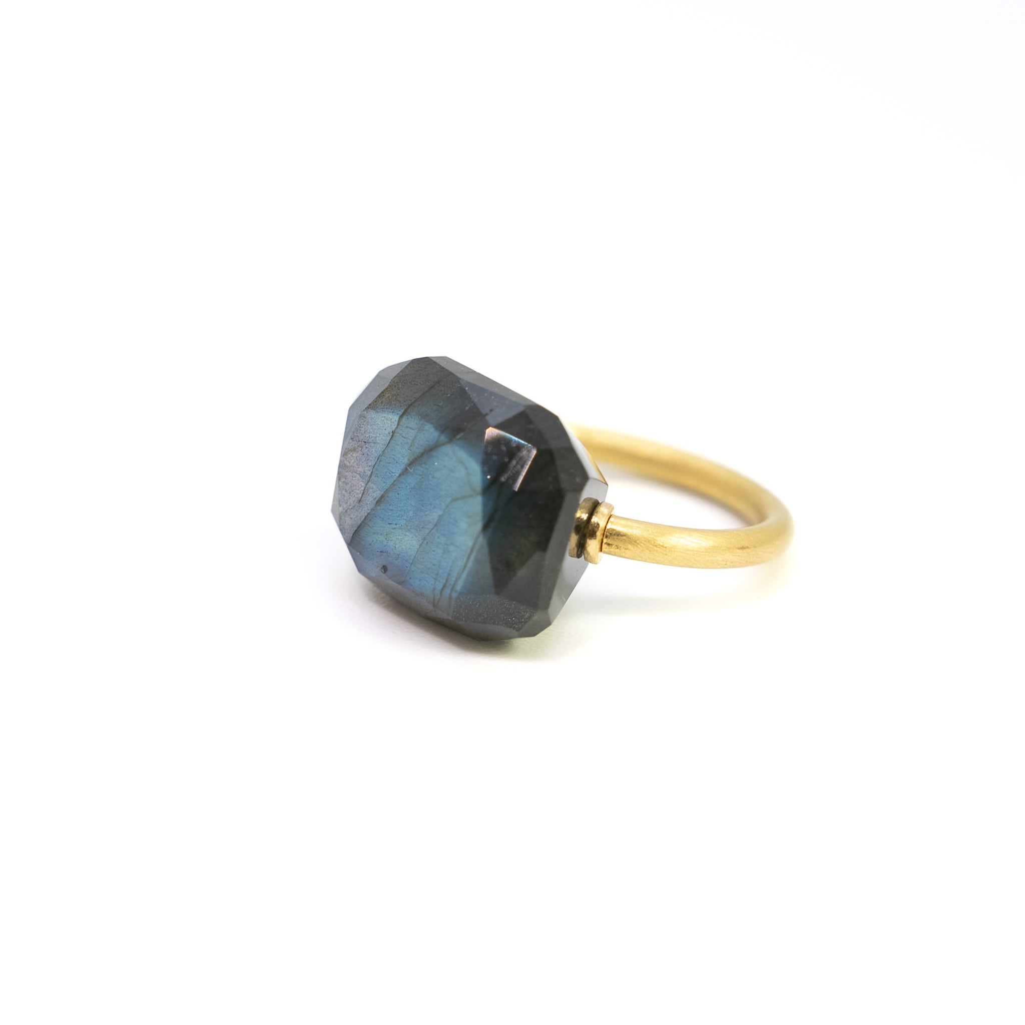Etsuko Sonobe | jewelboxofs