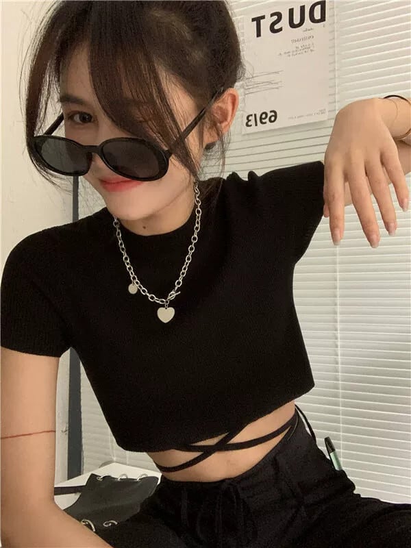 2023 新しい夏スタイル黒へそ出しショート Tシャツ女性ハイウエスト