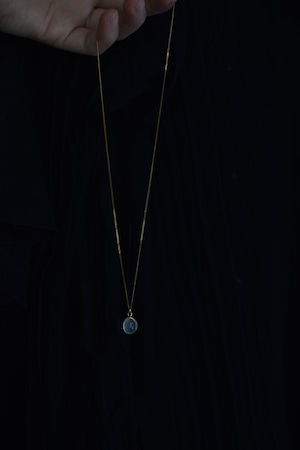 GAGAN  moonstone necklace 18kgp